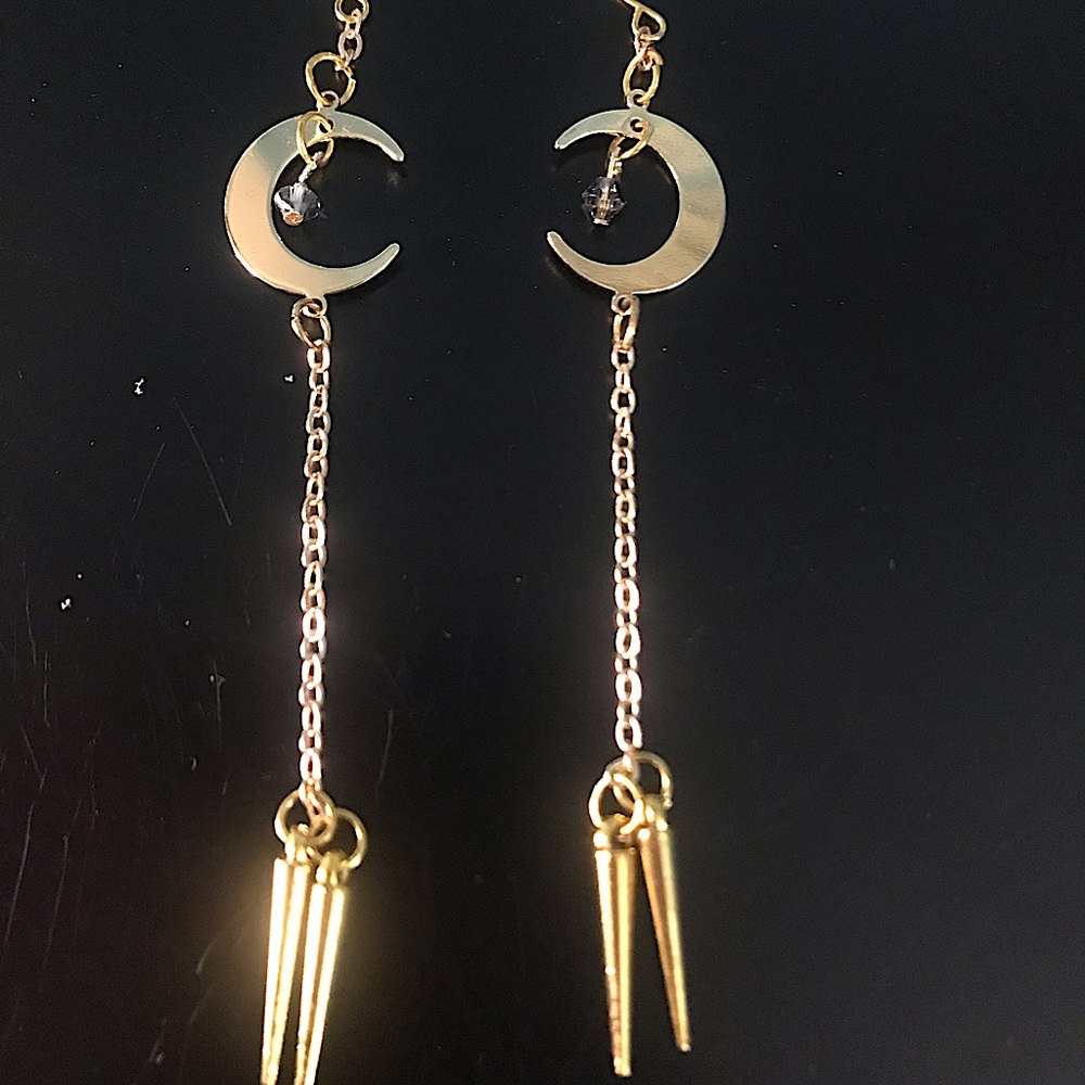 18k Gold Dangly Moon Chain Earrings with Spikes. Elegant Moon Jewelry🌙